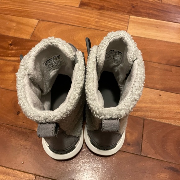 Sorel Boots - Picture 5 of 8